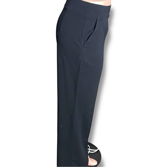 H&M Chic Black Comfortable Cropped Boot Leg High Waisted No Closure Trousers - Picture 4 of 16